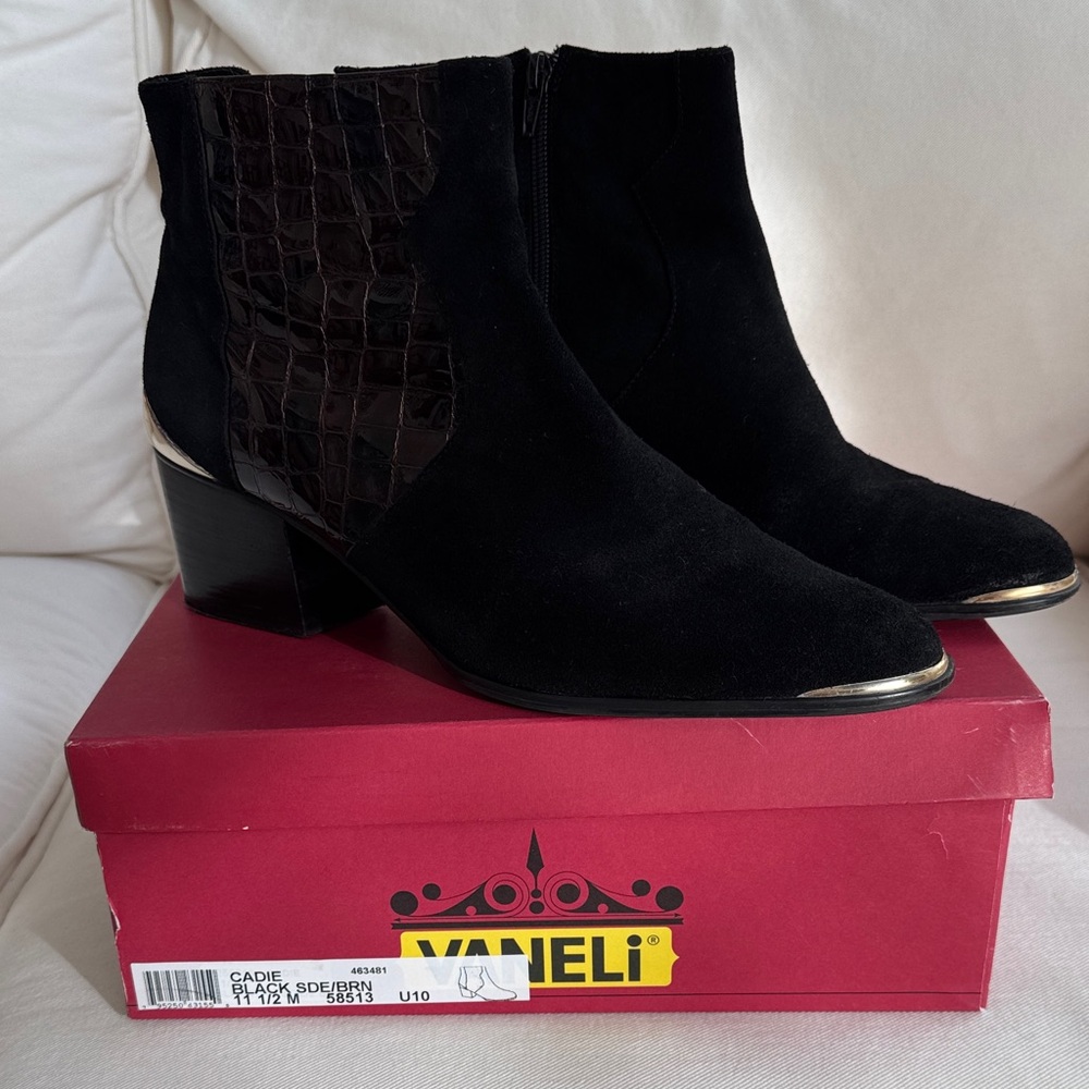 Vaneli Black Croc-Embossed Ankle Boots Size 11.5 M